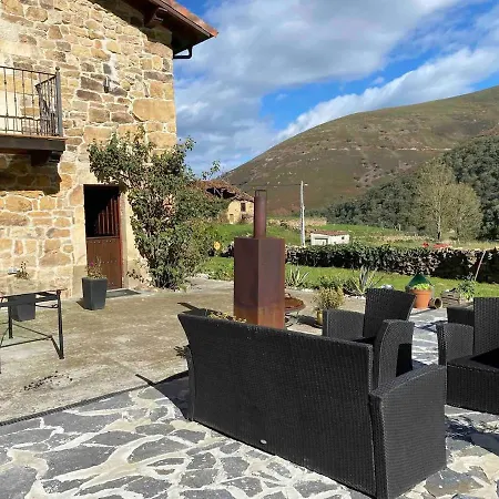 El Portalon De Luena