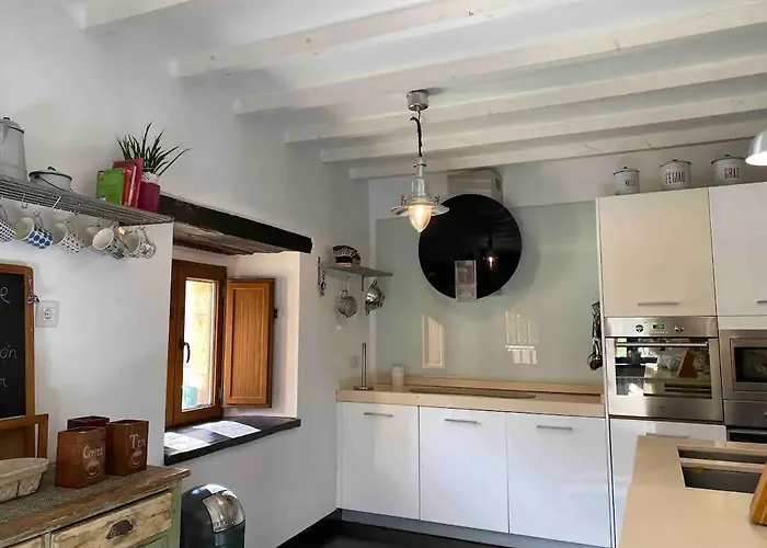 El Portalon De Luena Chalet Cuena