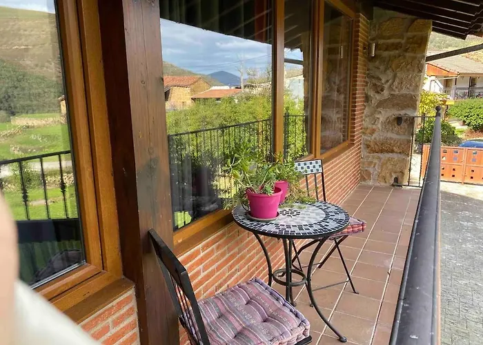 El Portalon De Luena *